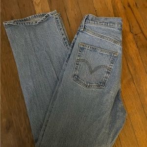 Women’s Levi’s high waisted ribcage straight jean. Size 26.